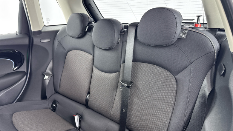 MINI Hatchback 1.5 Cooper Classic 5dr Petrol Hatchback